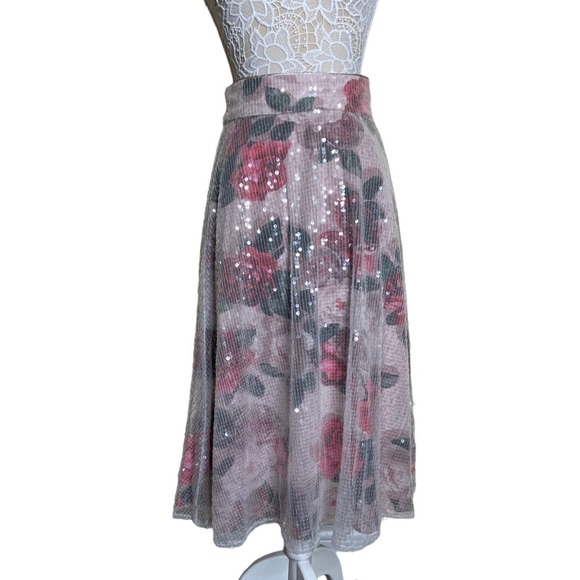 NWT Eliza J Sequin Floral A-line Skirt In Blush size 8 fairy romantic feminine - Picture 3 of 6
